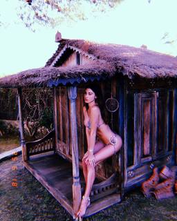 Belén Rodríguez feet photo thumbnail