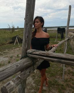 Belén Rodríguez feet photo thumbnail