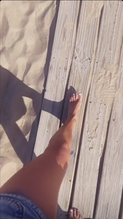 Belén Rodríguez feet photo thumbnail
