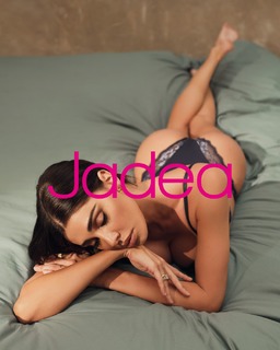Belén Rodríguez feet photo thumbnail