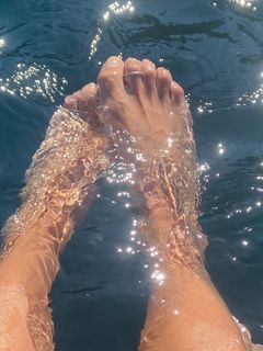 Belén Rodríguez feet photo 12