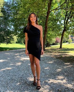 Benedetta Parodi feet photo thumbnail