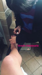Benedetta Porcaroli feet photo thumbnail
