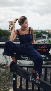 Benedetta Porcaroli feet photo thumbnail