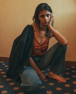 Benedetta Porcaroli feet photo thumbnail
