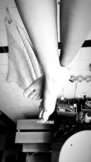 Benedetta Porcaroli feet photo thumbnail