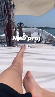 Benedetta Porcaroli feet photo thumbnail