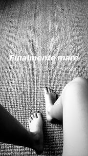 Benedetta Porcaroli feet photo thumbnail