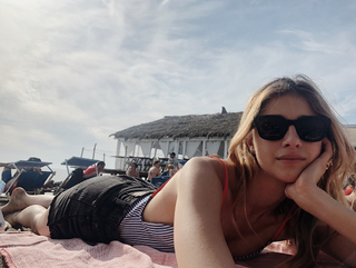 Benedetta Porcaroli feet photo thumbnail