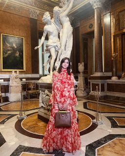 Benedetta Porcaroli feet photo thumbnail