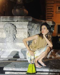 Benedetta Porcaroli feet photo thumbnail