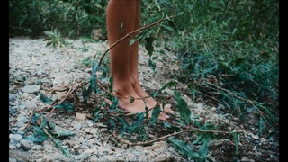 Benedetta Porcaroli feet photo thumbnail