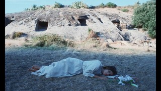 Benedetta Porcaroli feet photo thumbnail
