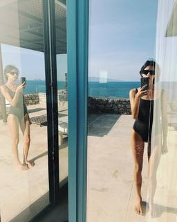 Benedetta Porcaroli feet photo thumbnail
