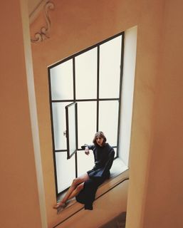 Benedetta Porcaroli feet photo thumbnail