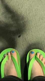Benee feet photo 3