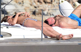 Bensu Soral feet photo thumbnail