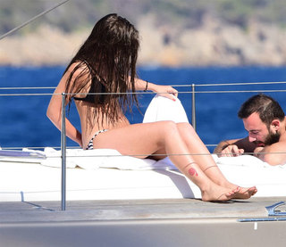 Bensu Soral feet photo thumbnail