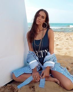 Bensu Soral feet photo thumbnail