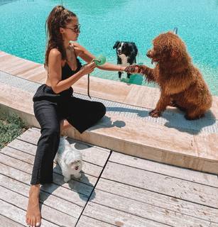 Bensu Soral feet photo thumbnail