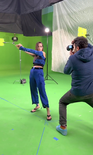 Bensu Soral feet photo thumbnail