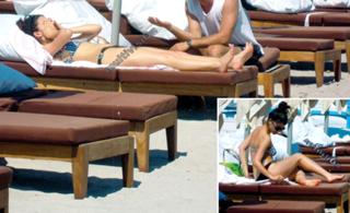Beren Saat feet photo thumbnail