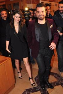 Beren Saat feet photo thumbnail