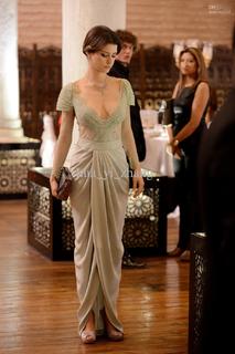 Beren Saat feet photo thumbnail