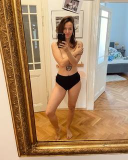 Berenika Kohoutová feet photo 17
