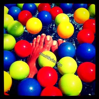 Bergüzar Korel feet photo thumbnail