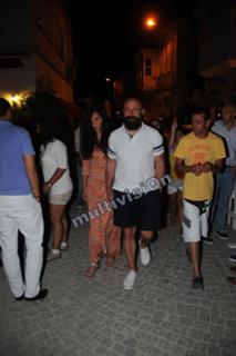 Bergüzar Korel feet photo thumbnail