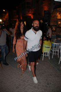 Bergüzar Korel feet photo thumbnail