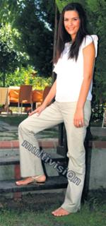 Bergüzar Korel feet photo thumbnail