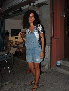 Bergüzar Korel feet photo thumbnail