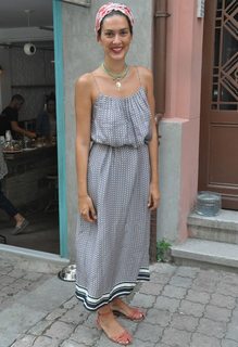 Bergüzar Korel feet photo thumbnail