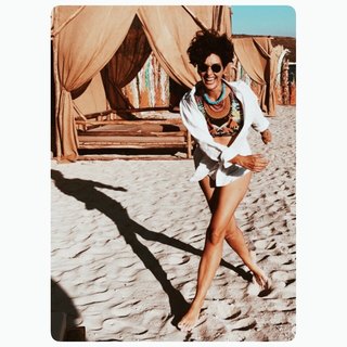 Bergüzar Korel feet photo thumbnail