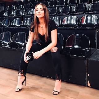 Berna Keklikler feet photo 2