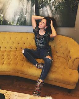 Berna Keklikler feet photo 7