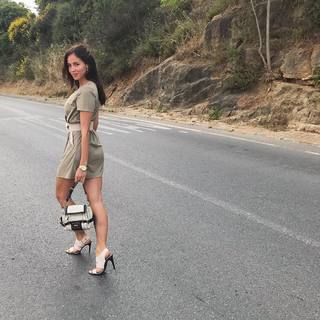 Berna Keklikler feet photo 5