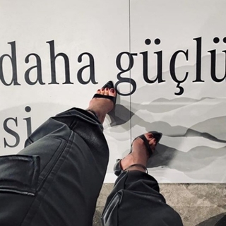 Berna Keklikler feet photo 18