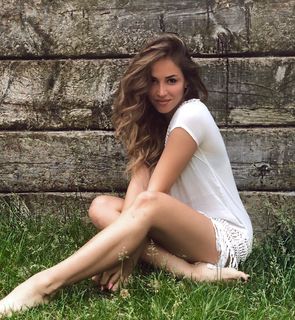 Berna Keklikler feet photo 16