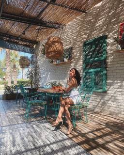 Berna Keklikler feet photo 3