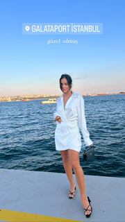 Berna Keklikler feet photo 8
