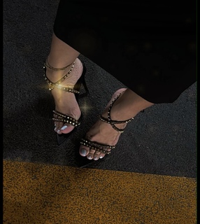 Berna Keklikler feet photo 7