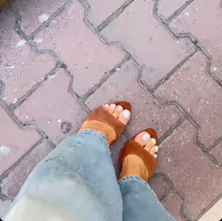 Berna Keklikler feet photo 6