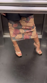 Berna Keklikler feet photo 12