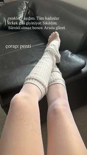 Berna Keklikler feet photo 9