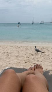 Berna Keklikler feet photo 10