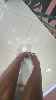 Berna Keklikler feet photo 7