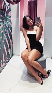 Berna Keklikler feet photo 5